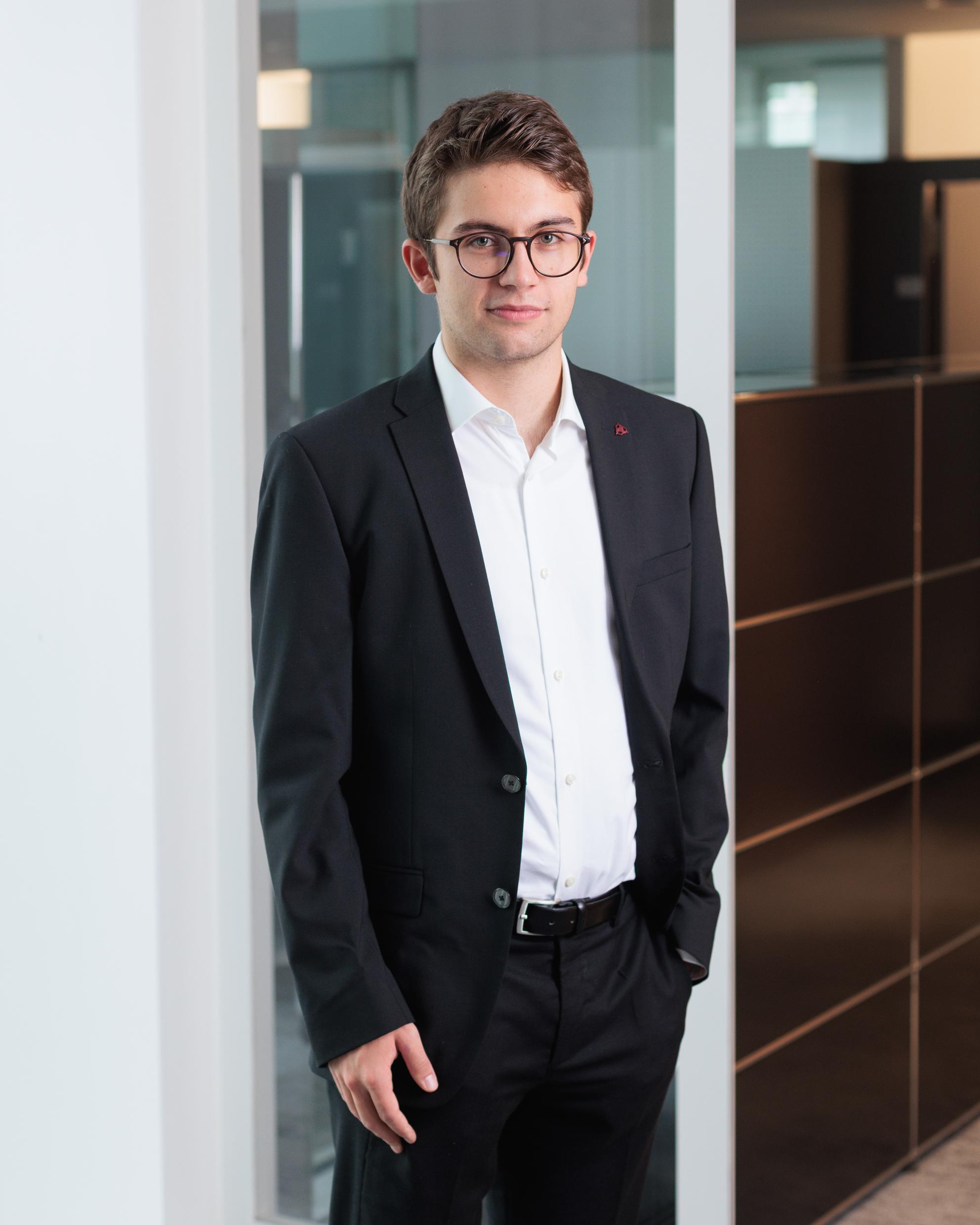 Portrait von  Nicholas Schallberger MLaw